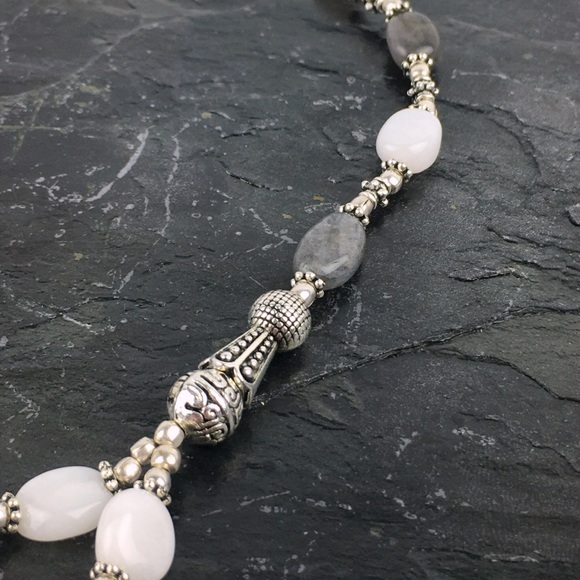 Labradorite & Quartz Cannabis Hemp Leaf Necklace - Picture 9 of 12